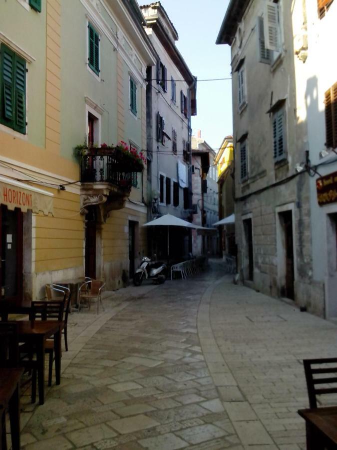 Old Town Charmer Porec Exterior photo
